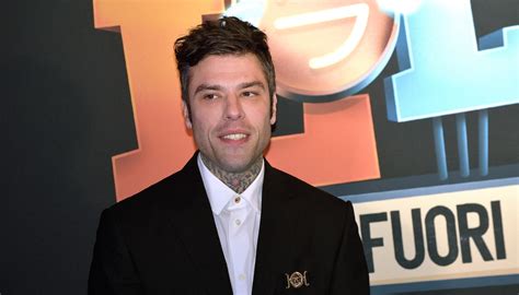 Fedez si regala un nuovo orologio: il prezzo da capogiro 